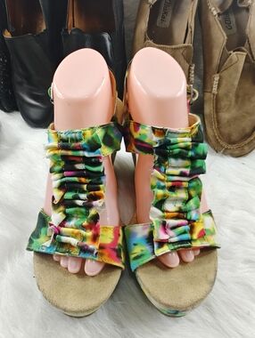 Blowfish Guppy Love MultiColor WedgeSandals women's Size 9.5